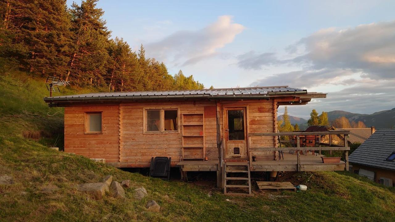 Les Chatcureuils Montclar (Alpes-de-Haute-Provence)
